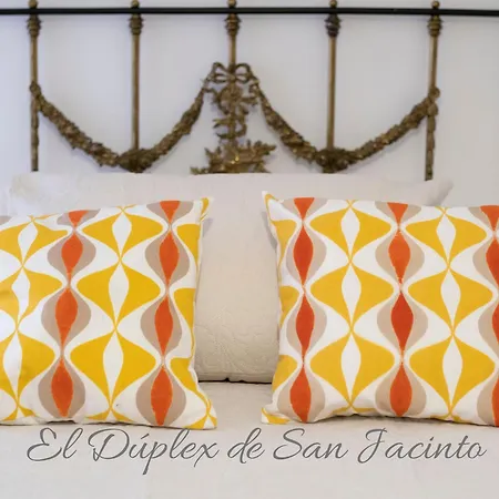 El Duplex De San Jacinto Sevilla Exterior photo